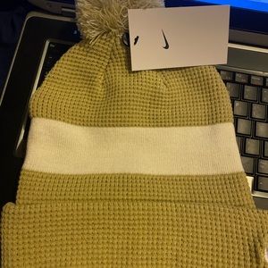 Nike Cuffed Beanie Hat